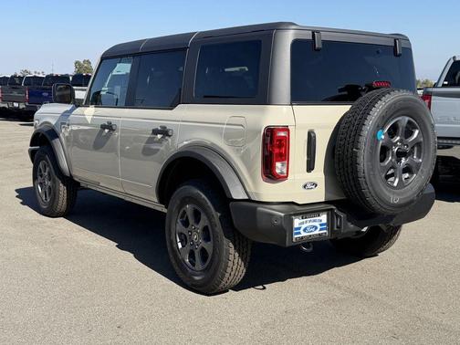 Desert Sand 2026 Ford Bronco Big Bend