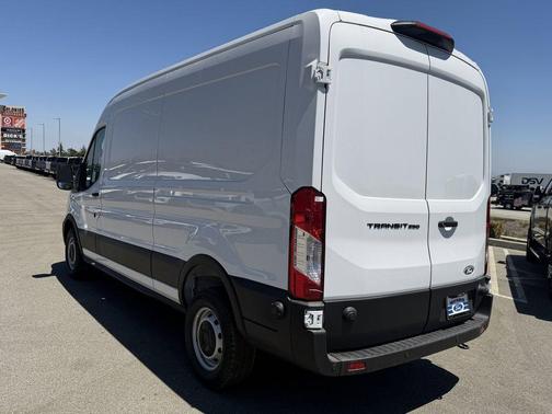 Oxford White 2026 Ford Transit-250 148 WB Medium Roof Cargo
