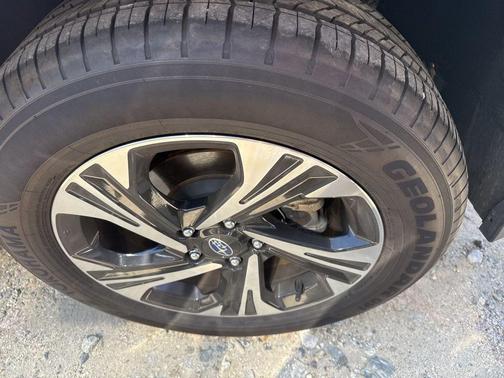 Crystal White Pearl 2024 Subaru Crosstrek Premium