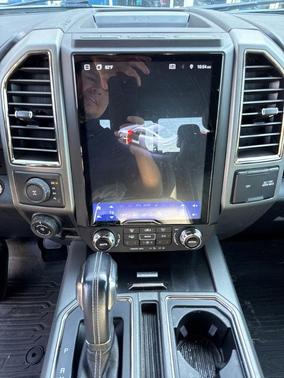 Magnetic 2017 Ford F-150 Raptor