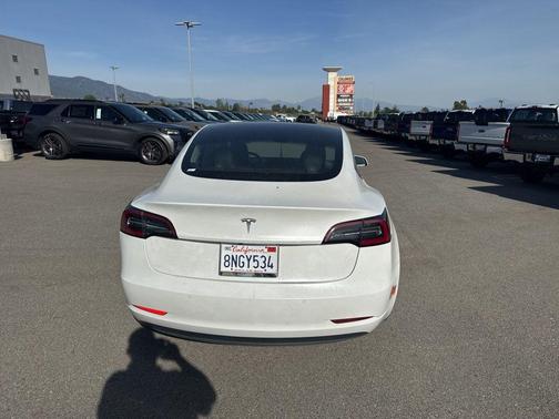 2020 Tesla Model 3 Standard Range Plus