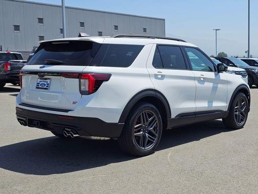 White Metallic 2026 Ford Explorer ST