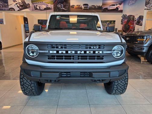 Oxford White 2025 Ford Bronco Big Bend