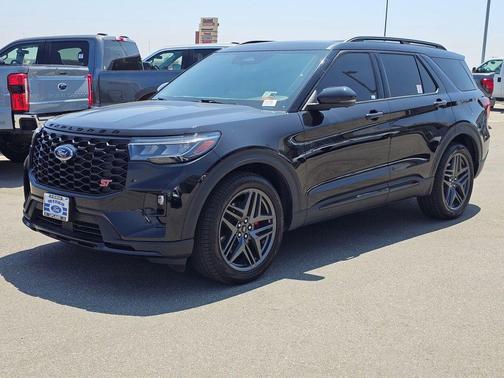 Black Metallic 2025 Ford Explorer ST