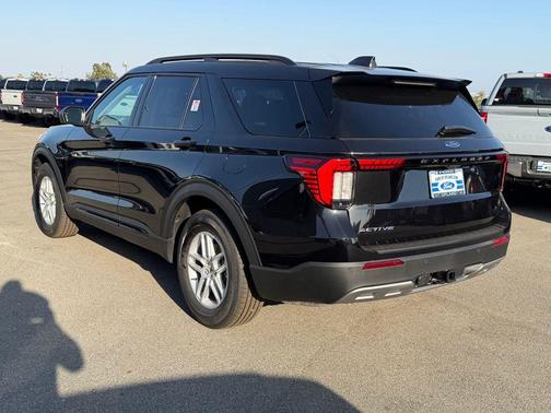 Agate Black Metallic 2026 Ford Explorer Active