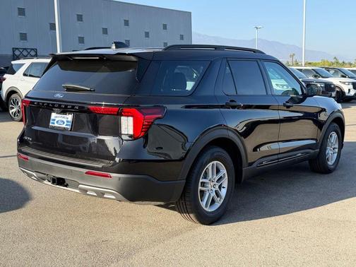 Agate Black Metallic 2026 Ford Explorer Active