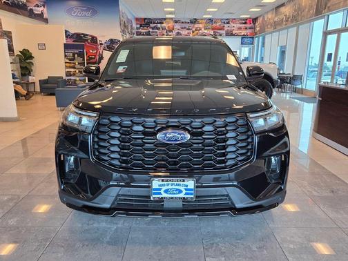 Black Metallic 2026 Ford Explorer ST-Line