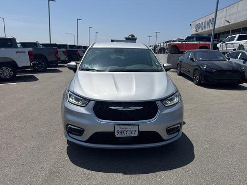 Silver Mist Clearcoat 2023 Chrysler Pacifica Hybrid Touring L