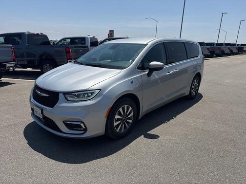 Silver Mist Clearcoat 2023 Chrysler Pacifica Hybrid Touring L