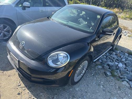 Black Uni 2014 Volkswagen Beetle 1.8T