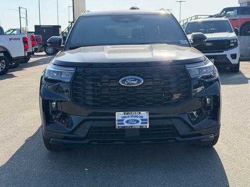 Agate Black Metallic 2026 Ford Explorer ST