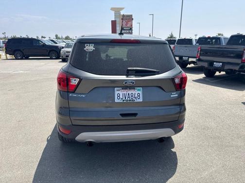 Magnetic 2019 Ford Escape SE