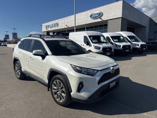 2022 Toyota RAV4 XLE Premium