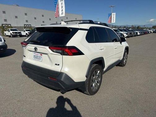 2022 Toyota RAV4 XLE Premium