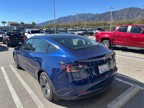 Deep Blue Metallic 2022 Tesla Model 3 Long Range
