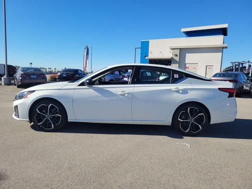 2023 Nissan Altima 2.5 SR