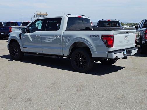 Avalanche 2026 Ford F-150 XLT