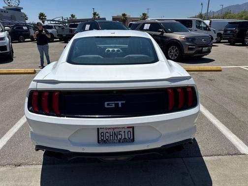 Oxford White 2019 Ford Mustang GT