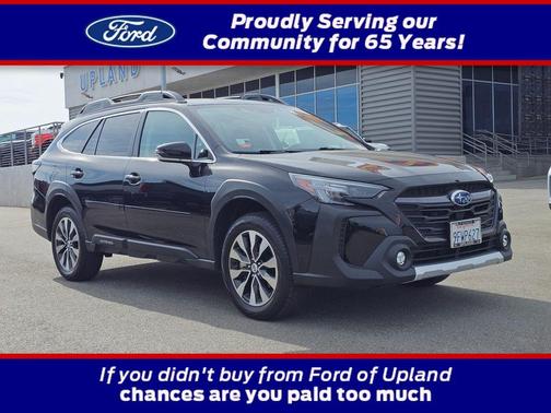 Crystal Black Silica 2023 Subaru Outback Limited