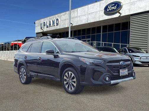 Crystal Black Silica 2023 Subaru Outback Limited