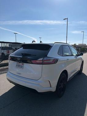 Star White 2023 Ford Edge ST Line
