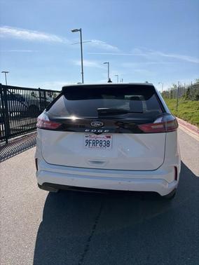 Star White 2023 Ford Edge ST Line