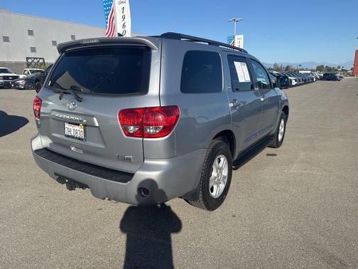 2015 Toyota Sequoia SR5