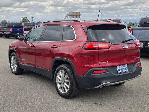 Deep Cherry Red Crystal Pearlcoat 2016 Jeep Cherokee Limited