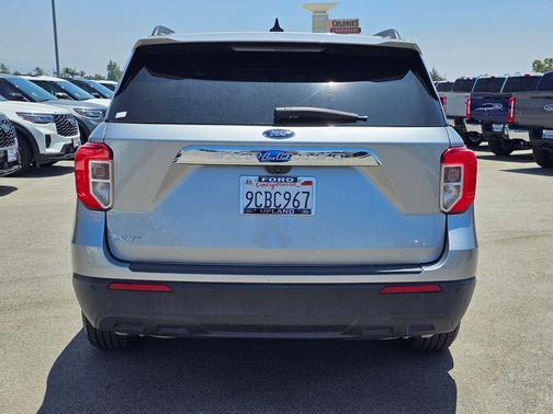 Silver Metallic 2022 Ford Explorer XLT