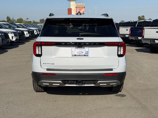 Space White Metallic 2026 Ford Explorer Active
