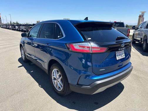 Blue Metallic 2024 Ford Edge SEL
