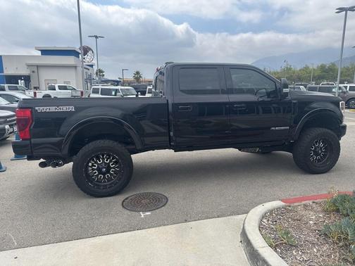 Black Metallic 2022 Ford F-250 Platinum