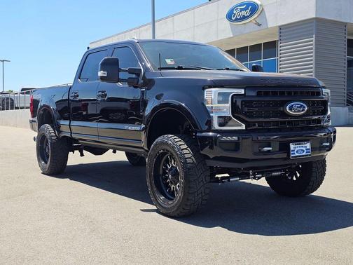 Black Metallic 2022 Ford F-250 Platinum