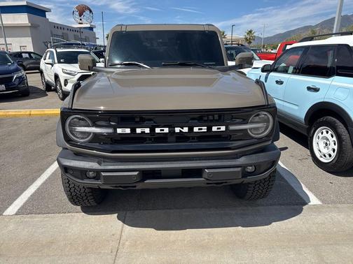 Gray 2025 Ford Bronco Outer Banks
