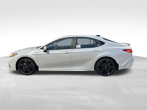 Wind Chill Pearl 2026 Toyota Camry XSE