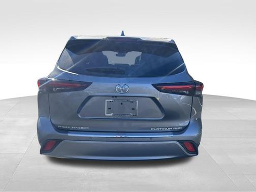 Heavy Metal 2026 Toyota Highlander Platinum