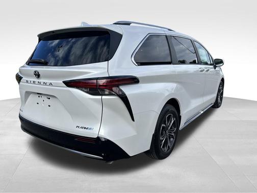 Wind Chill Pearl 2026 Toyota Sienna Platinum