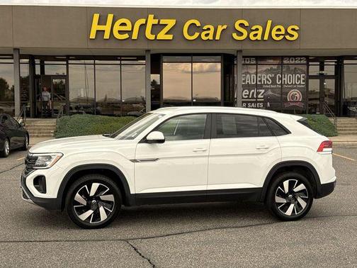 Pure White 2025 Volkswagen Atlas Cross Sport 2.0T SE w/Technology 4MOTION