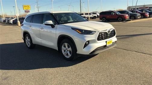 2024 Toyota Highlander LE