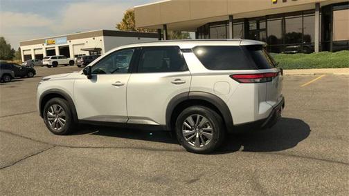 2024 Nissan Pathfinder S 4WD