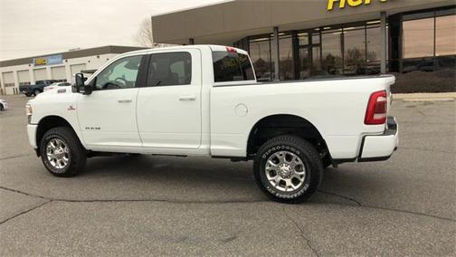 2024 RAM 2500 Laramie Crew Cab 4x4 6'4' Box