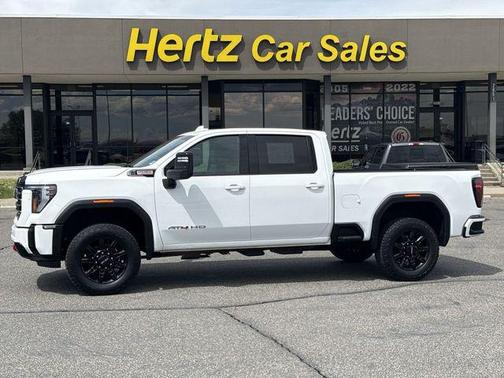 Summit White 2025 GMC Sierra 2500 AT4