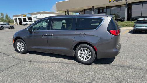 Granite Crystal Metallic Clearcoat 2023 Chrysler Voyager LX
