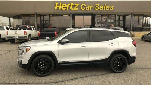 Quicksilver Metallic 2022 GMC Terrain SLE