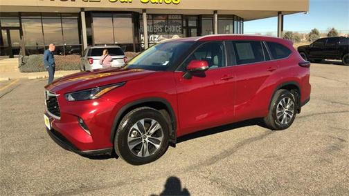 2025 Toyota Highlander XLE