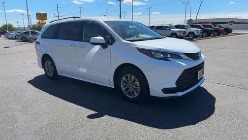 Ice Cap 2025 Toyota Sienna LE