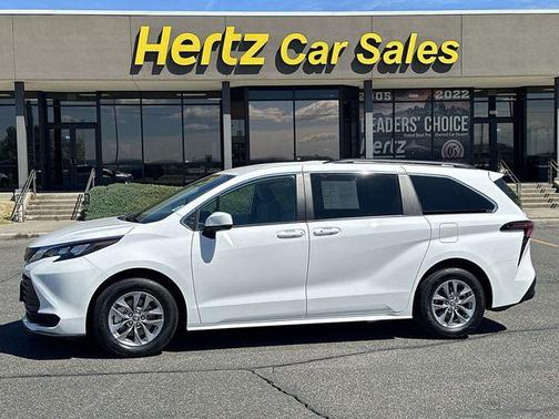 Ice Cap 2025 Toyota Sienna LE