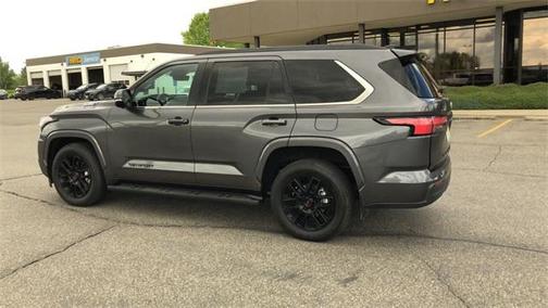 2025 Toyota Sequoia SR5