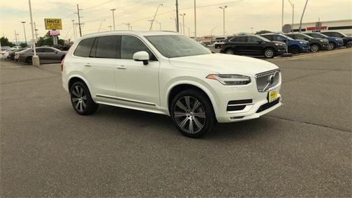 2024 Volvo XC90 B5 Plus Bright Theme