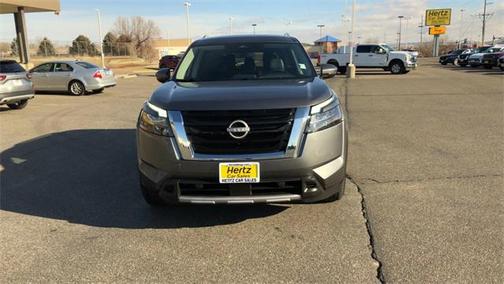 2025 Nissan Pathfinder SL 4WD